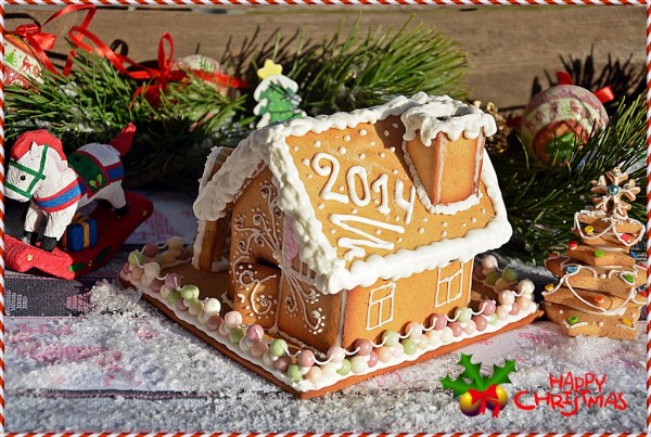 Новость - Досуг и еда - Рецепты на Новый 2014 год Лошади и Рождество: как приготовить пряничный домик