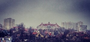 В одесской Аркадии массово рубят деревья ради масштабной стройки