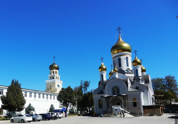 В городе разгорелся скандал вокруг монастыря. Фото - veseliymakler.ru 