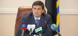 А Шишацкий против: 