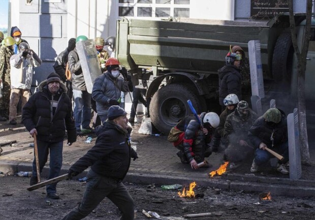В центре Киева снова война. Фото: Влад Содель.