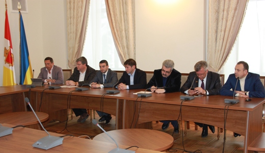 Представители всех политических сил объединились ради мира и порядка. Фото - odessa.ua