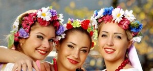 Патриотичные выходные Vgorode: в веночках, с голубями мира и стихами