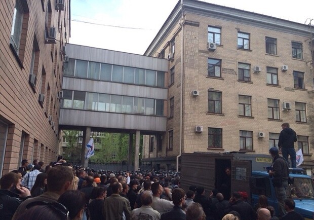 Вчера вот так захватили Луганск. Фото: lg.vgorode.ua.