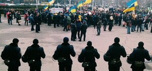 Ноу-хау: Одесскую ОГА будут охранять девочки в юбках