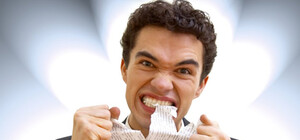 Поужинал: Одессит на участке съел бюллетени для голосования