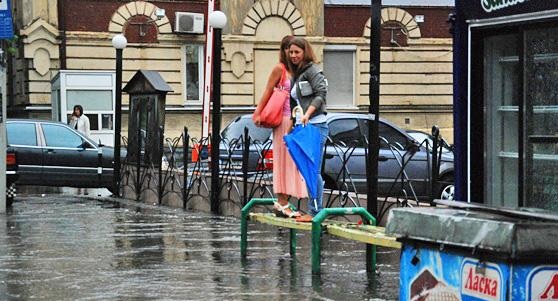 Одессу заливает.
Фото - timer.od.ua