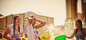 Водные битвы: в Одессе молодежь устроит массовые разборки в фонтане