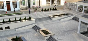 С Греческой площади в Одессе уберут транспорт и ларьки