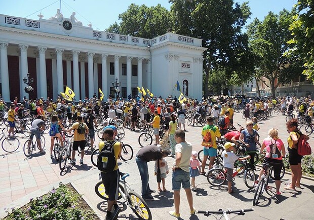 Велосипедисты соберутся на Думской снова. Фото: e-bike.com.ua