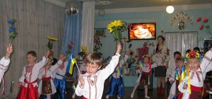 Маленькие харьковчане дали концерт для украинских военных по скайпу