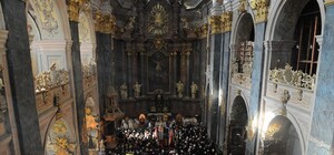 У День Соборності України львів'яни вшанували загиблих героїв