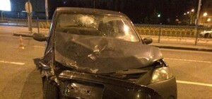 В центре Киева БТР столкнулся с легковушками