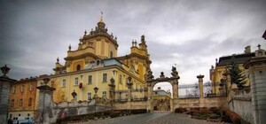 Львівська толока: як волонтери прибирали після паломників [ВІДЕО]