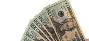Будь в курсе: сколько стоят доллары на 