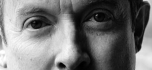 Андрей Макаревич помогает детям, пострадавшим от войны