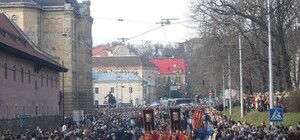 Сплануйте маршрути: у неділю буде обмежений рух транспорту