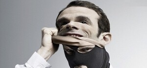 Черный риелтор: в Одессе мужчина обманывал покупателей квартир