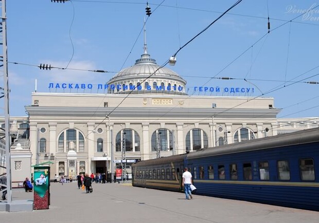 Новость - Транспорт и инфраструктура - Одесский железнодорожный вокзал решил оставить прежний репертуар