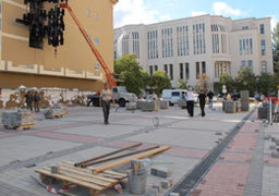 Работы на Театральном бульваре в самом разгаре. Фото с сайта gorod.dp.ua