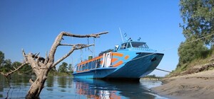 На Днепре сломалась прогулочная 