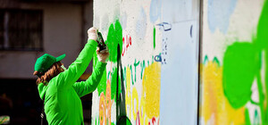 На Мироносицкой разрисуют здание