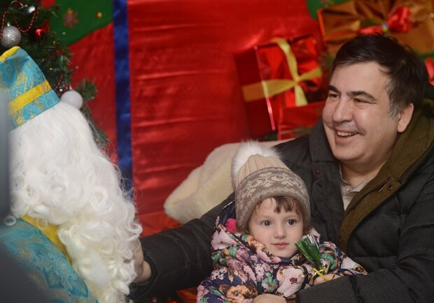 Новость - События - Саакашвили принимал детишек в резиденции Святого Николая