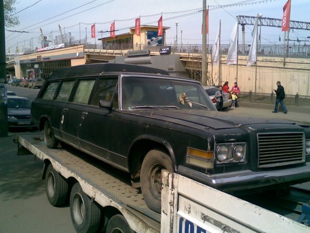 Эксклюзивное авто находится в Одесском порту около семи лет. Фото: avtoblog.org.ua