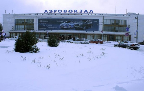 Новость - Транспорт и инфраструктура - Стихия остановилась: аэропорт начал работать, областные трассы чистят от снега