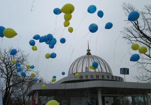 Одесситки устроили марш мира. Фото: 048.ua