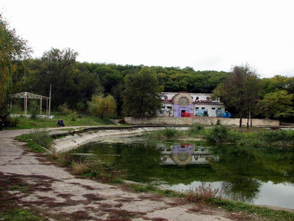 В Дюковском парке экологическая катастрофа. Фото: eco-turizm.net