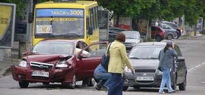В Днепропетровске из-за митинга левых сил произошло ДТП