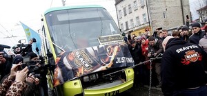 Львівський силач протягне зубами 16-тонного автобуса: де і коли