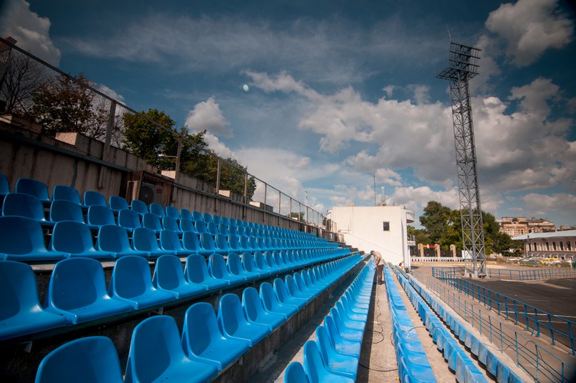 Новость - Спорт - Площадка для воркаута и несколько полей: в Одессе реконструируют стадион "Спартак"