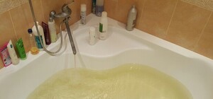 На Тополе из кранов течет коричневая вода: ответ Днепрводоканала