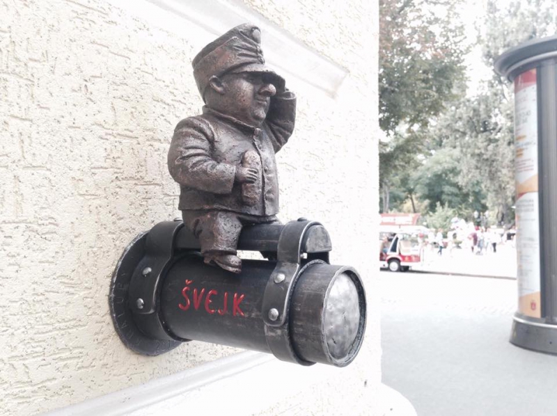 Новость - События - В Одессе появился памятник бравому солдату Швейку