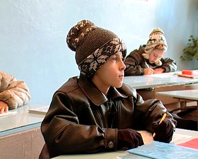 Одесские школьники мерзнут на уроках