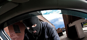 У одесского пенсионера угнали Lexus за 110 0000 гривен