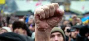 Не спитали: у Львові матері з дітьми протестують проти перенесення поліклініки