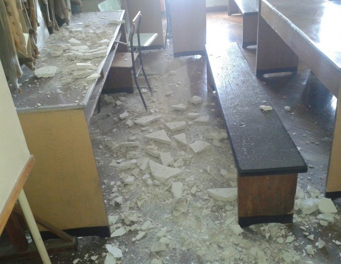Новость - События - Прямо посреди пары на одесских студентов обрушился потолок