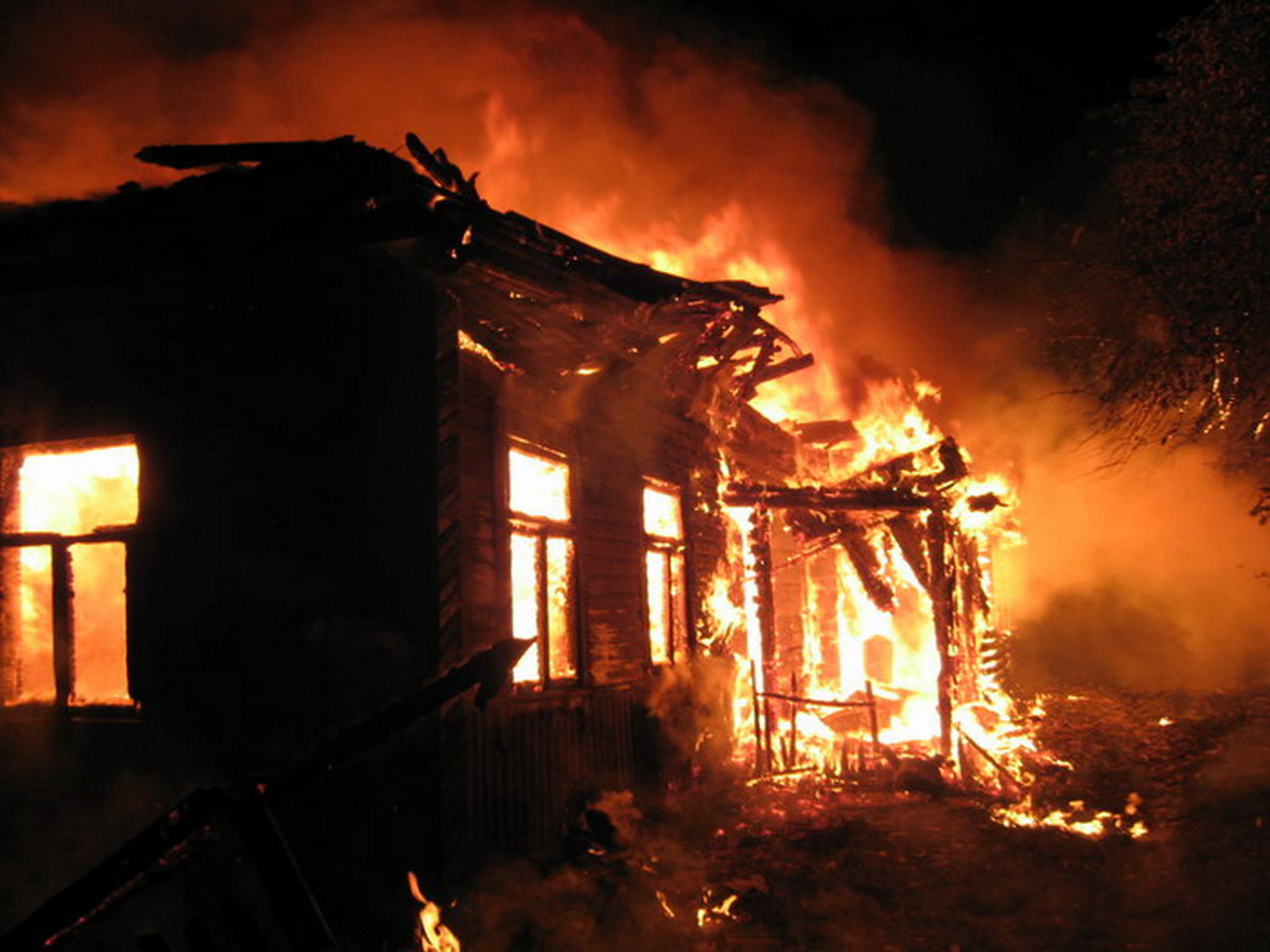 В Одесской области при пожаре погибли четыре человека