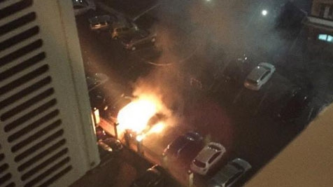 Новость - События - Взрыв в Аркадии: загорелся элитный автомобиль