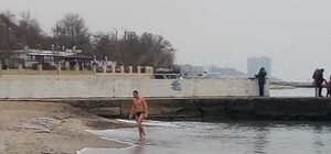 Что нам снег, что нам мороз: одесские моржи открыли купальный сезон