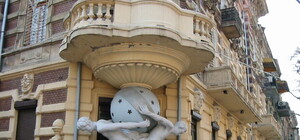 В Одессе разрушается знаменитый Дом с атлантами: подробности