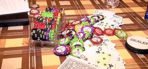 Я в домике: в Одессе при облаве на покер-клуб игрок спрятался в картонной коробке