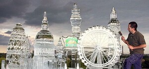 Не потекут: к Пасхе на Софийской площади появятся ледяные яйца