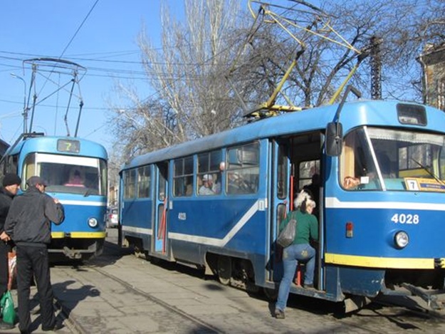 В Одессе трамвай чуть не устроил ДТП