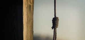 Жуткие находки: на Полтавщине обнаружили двоих повешенных