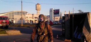 Осторожно на дороге: в Днепре перевернулся грузовик с химикатами