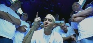 Есть работа: режиссеру клипов O.Torvald и Pianoбой нужно больше сотни близнецов для нового видео